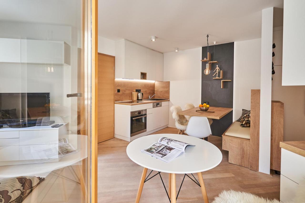 Cozy Apartment In The Heart Of 크라니스카고라 외부 사진