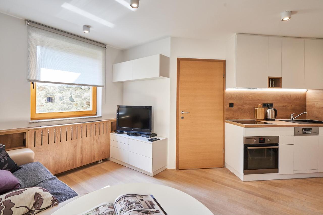 Cozy Apartment In The Heart Of 크라니스카고라 외부 사진